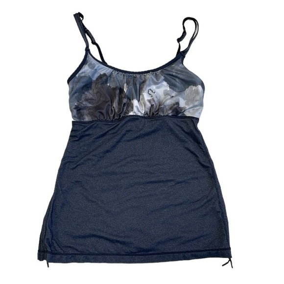 Lululemon Tank Top Women's 6 Grey Built-in Bra Sleeveless Athletic Top - Picture 4 of 15